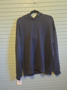 Casual Men's Hoodie in Dark Blue with Kangeroo Pocket